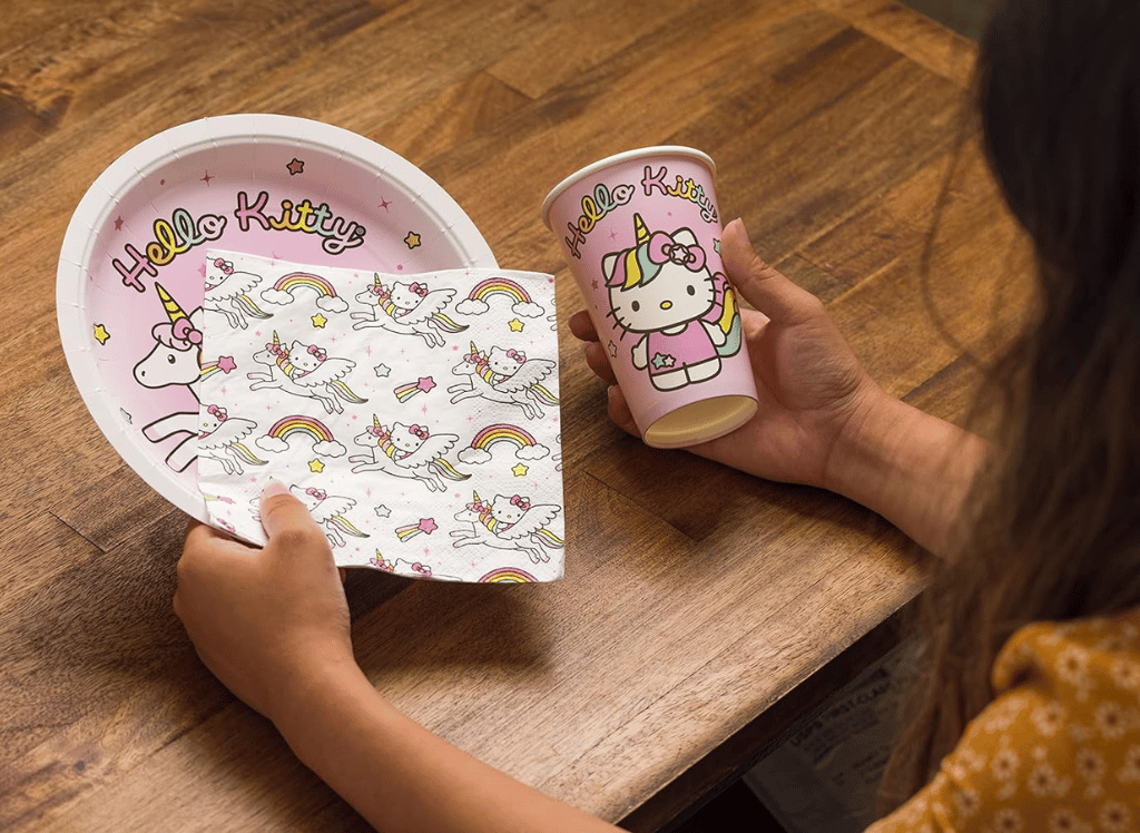 Silver Buffalo Hello Kitty Party Pack Set - 20 Count