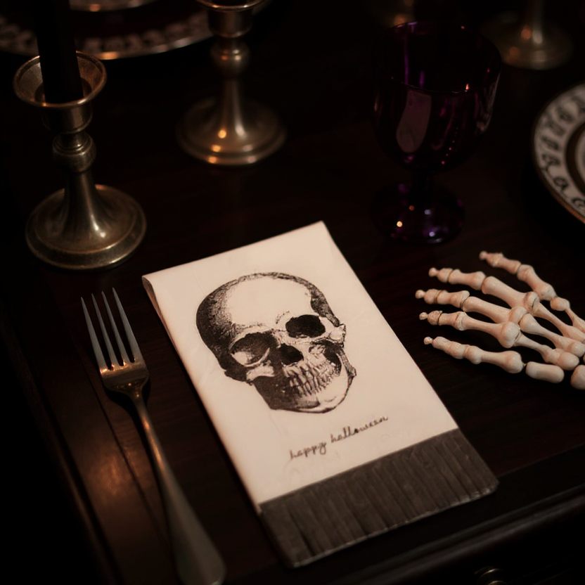 How to Host a Chic Halloween Dinner Party: 10 Ideas to Impress Your Guests